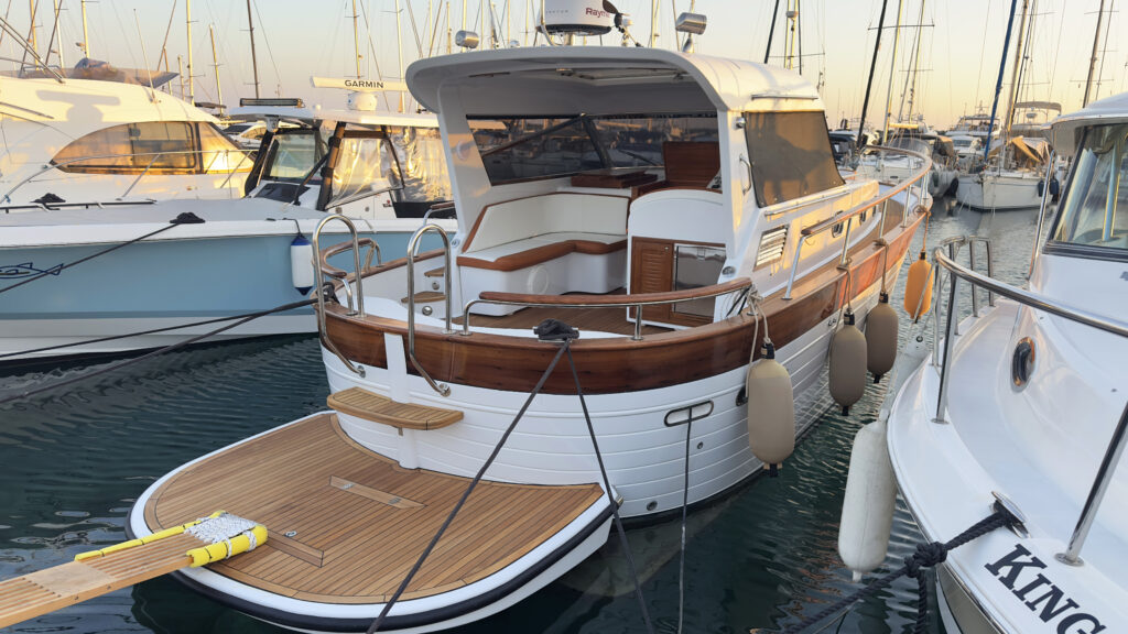 Apreamare 38 Comfort yacht for sale in Cyprus